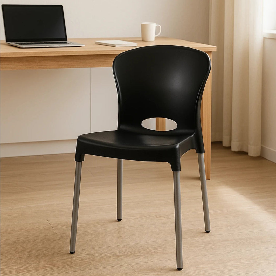 Silla de Diseño Zafiro Negra con Patas Metálicas Apilable