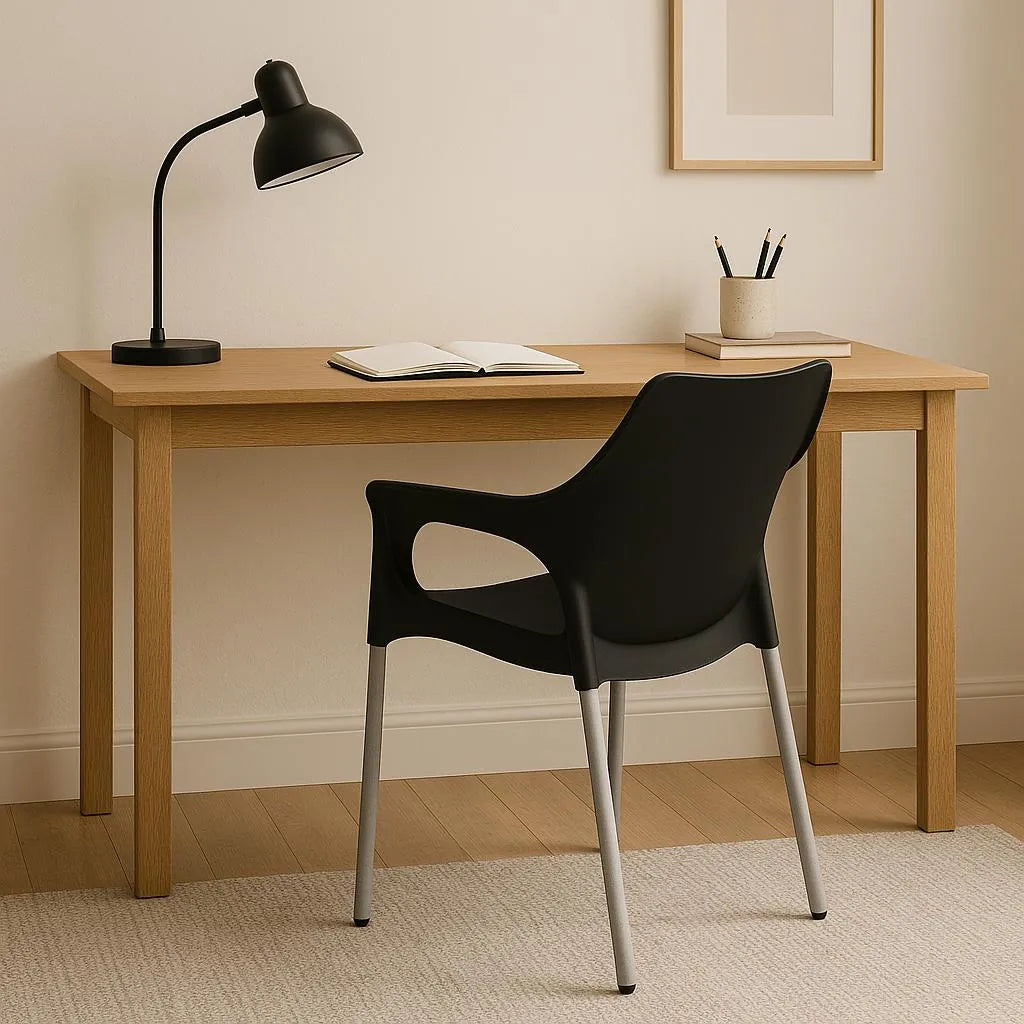 Silla de Comedor y Diseño Negra con Apoyabrazos y Patas Metálicas – Rubí